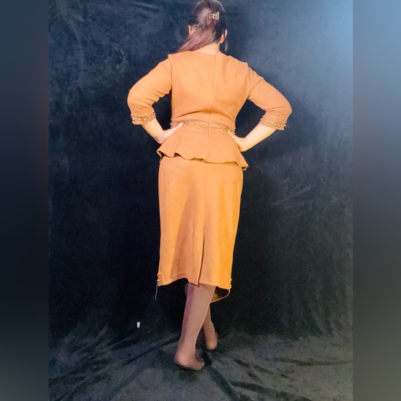 Elegant Asymmetrical Brown set - Picture 4 of 13